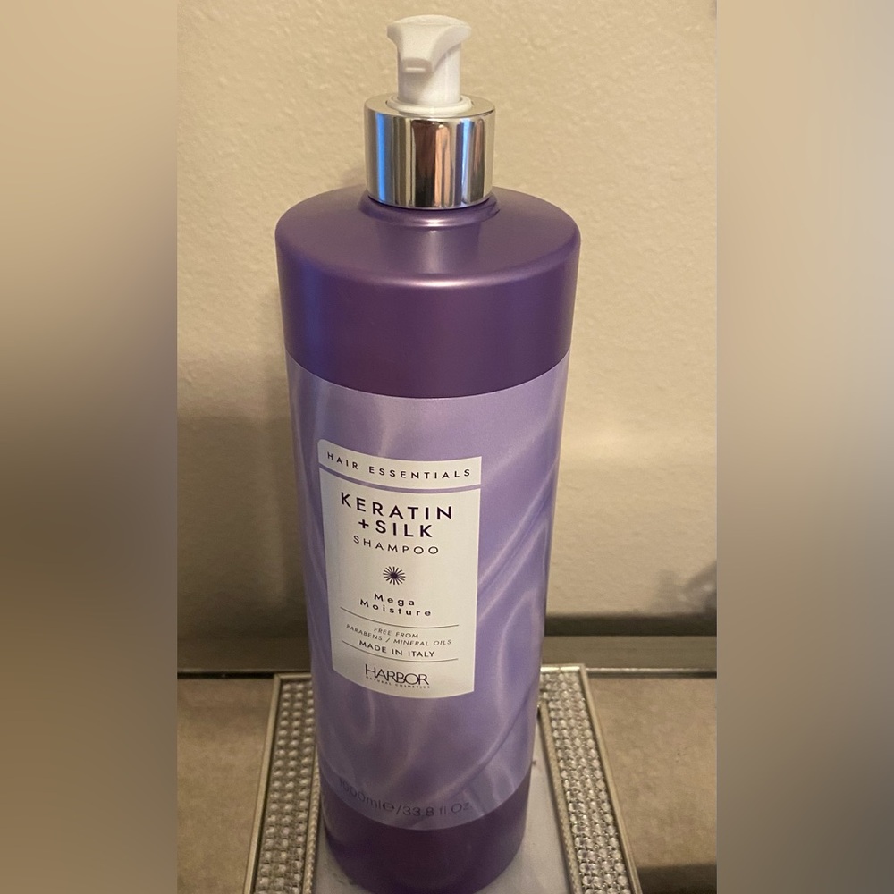 Harbor.  Keratin + Silk Shampoo - Mega Moisture . 33.8 OZ. NWT. Made in Italy.